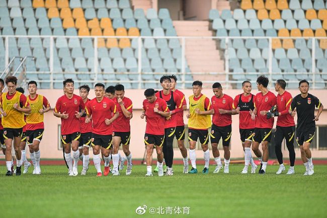 最终罗马主场3-1击败乌迪内斯，升至积分榜第五位，距离前四仅有3分差距。